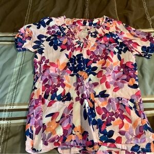 Koi scrub top size M